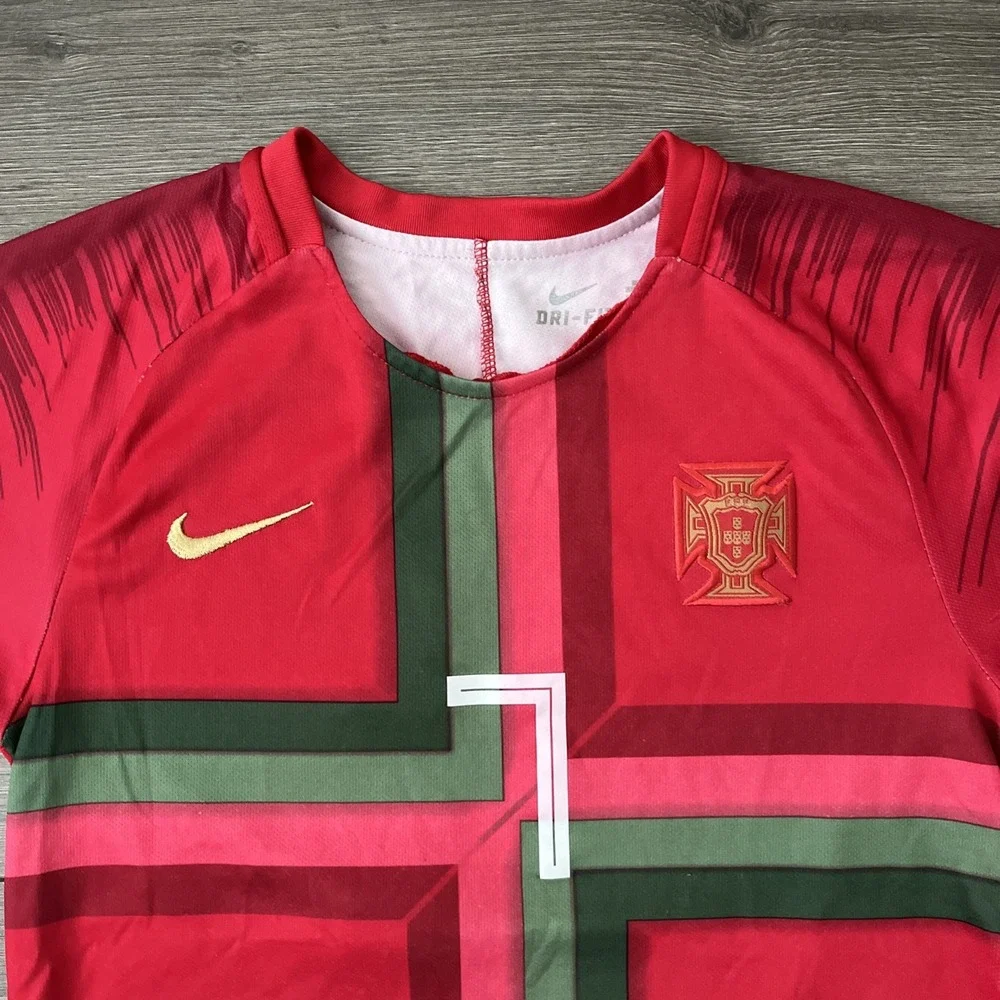 Nike Dri Fit Boys M Portugal Soccer Ronaldo 7 Jersey Red Short Sleeve